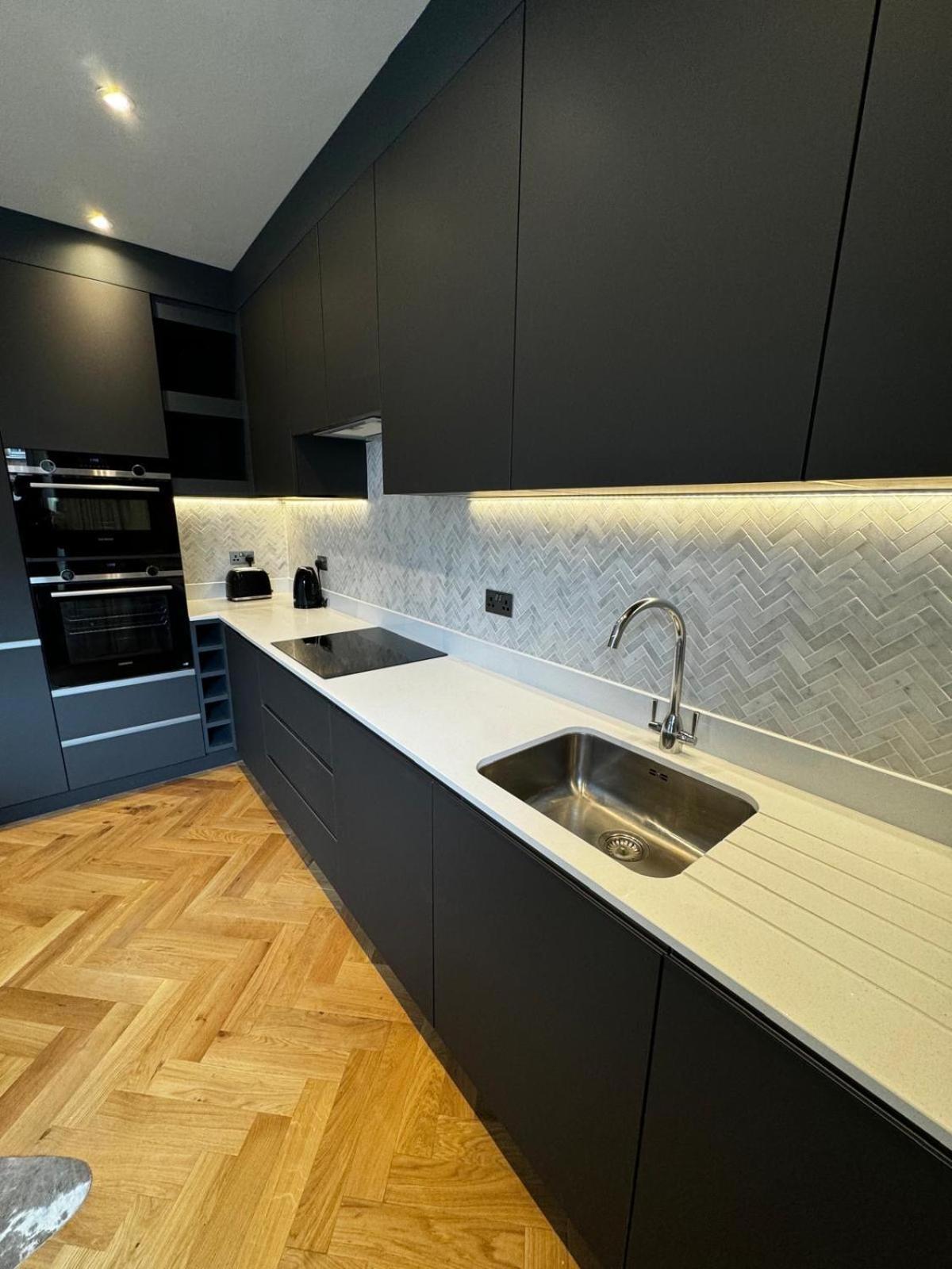 Macbeths Corner High End Luxury Apartment In Centre With Parking ストラットフォード＝アポン＝エイボン エクステリア 写真