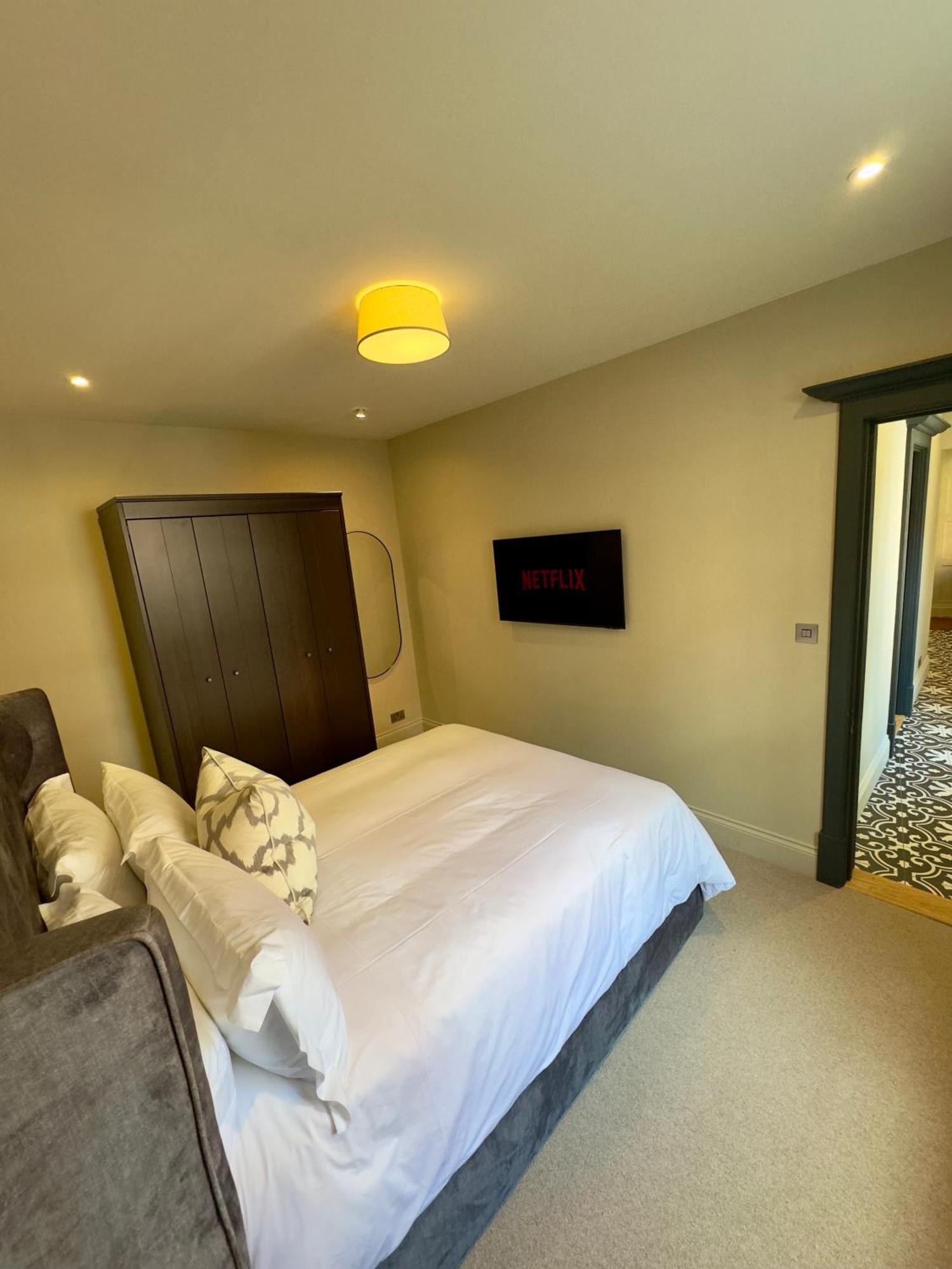 Macbeths Corner High End Luxury Apartment In Centre With Parking ストラットフォード＝アポン＝エイボン エクステリア 写真